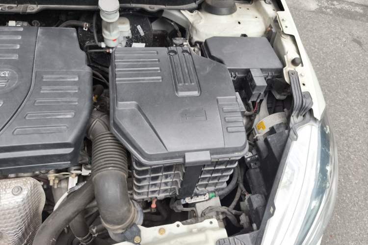 Used Suzuki S-Cross 2014 1.6L CVT Four-Wheel Drive Luxury Version Engine Bay Left