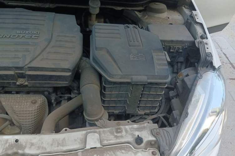Used Suzuki S-Cross 2014 1.6L CVT Two-Wheel Drive Elite Version Engine Bay Left