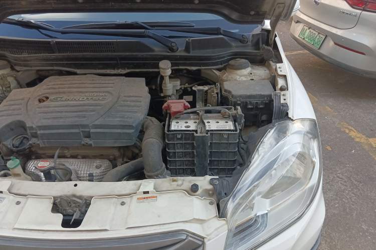 Used Suzuki S-Cross 2014 1.6L Manual Two-Wheel Drive Entry Model Engine Bay Left