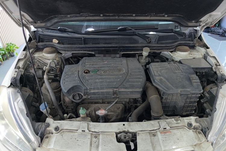 Used Suzuki S-Cross 2014 1.6L CVT Two-Wheel Drive Elite Version Engine Bay