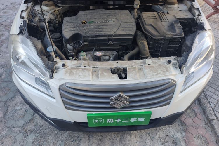 Used Suzuki S-Cross 2014 1.6L CVT Two-Wheel Drive Entry Model Engine Bay