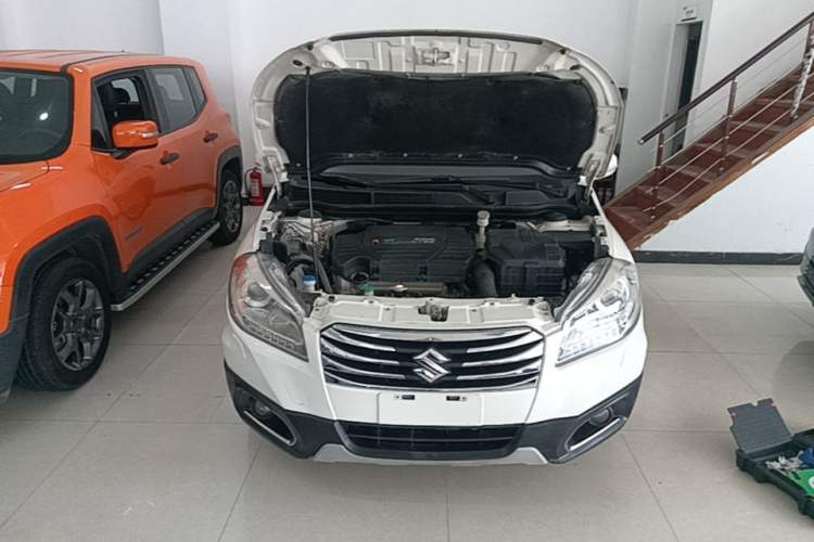 Used Suzuki S-Cross 2014 1.6L CVT Two-Wheel Drive Elite Version Engine Bay