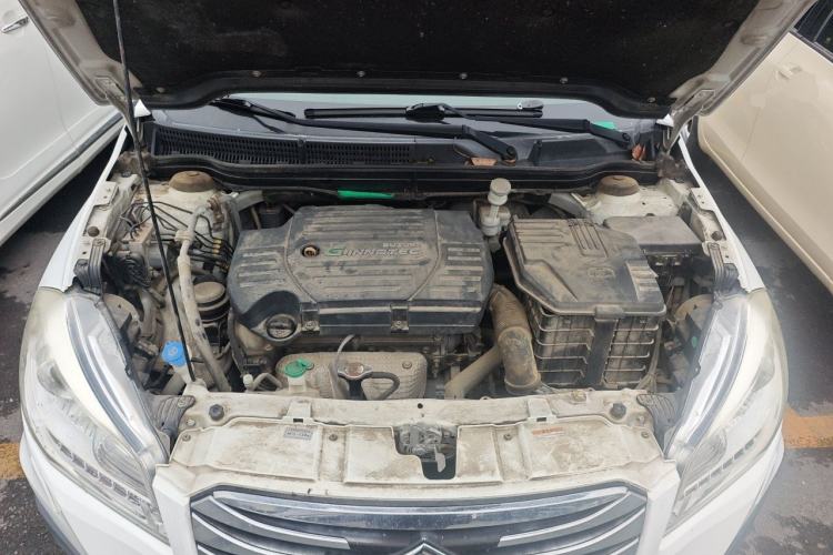 Used Suzuki S-Cross 2014 1.6L CVT Two-Wheel Drive Elite Version Engine Bay