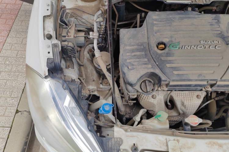 Used Suzuki S-Cross 2014 1.6L CVT Two-Wheel Drive Elite Version Engine Bay Right