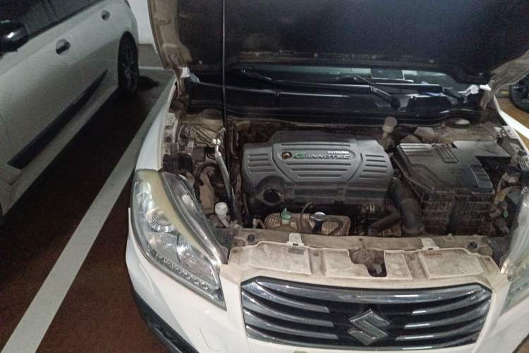 Used Suzuki S-Cross 2014 1.6L CVT Two-Wheel Drive Elite Version Engine Bay Right