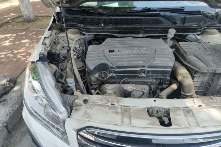 Used Suzuki S-Cross 2014 1.6L Manual Two-Wheel Drive Elite Model Engine Bay Right