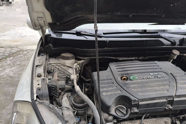 Used Suzuki S-Cross 2014 1.6L Manual Two-Wheel Drive Elite Model Engine Bay Right