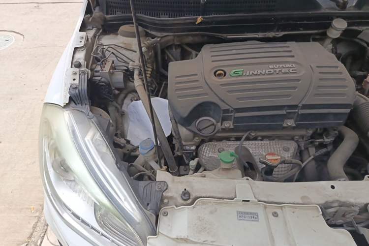 Used Suzuki S-Cross 2014 1.6L CVT Two-Wheel Drive Elite Version Engine Bay Right