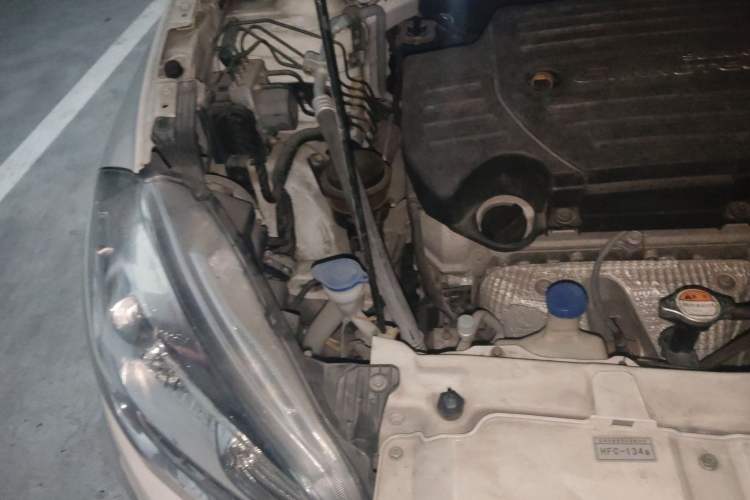 Used Suzuki S-Cross 2014 1.6L Manual Two-Wheel Drive Elite Model Engine Bay Right