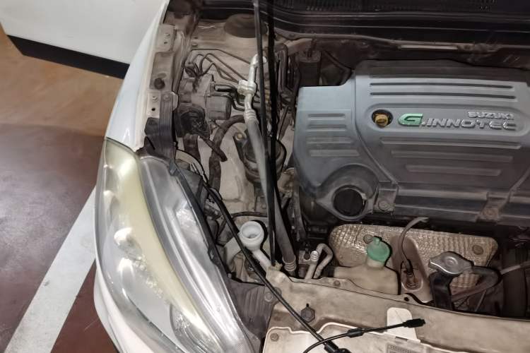 Used Suzuki S-Cross 2014 1.6L CVT Two-Wheel Drive Elite Version Engine Bay Right