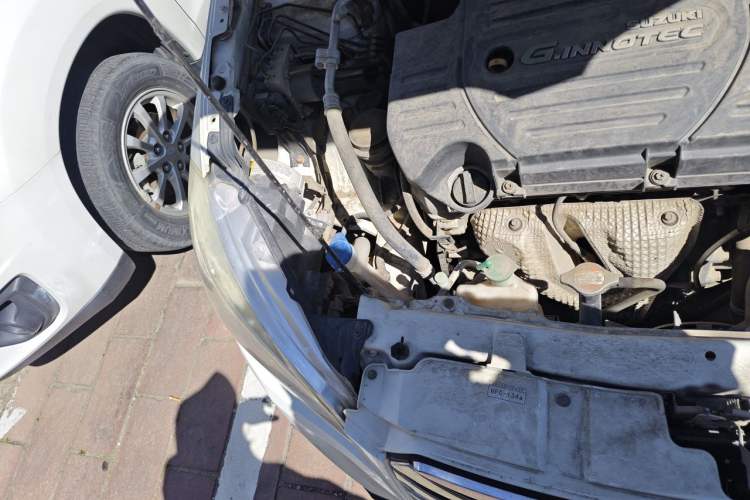 Used Suzuki S-Cross 2014 1.6L CVT Two-Wheel Drive Elite Version Engine Bay Right