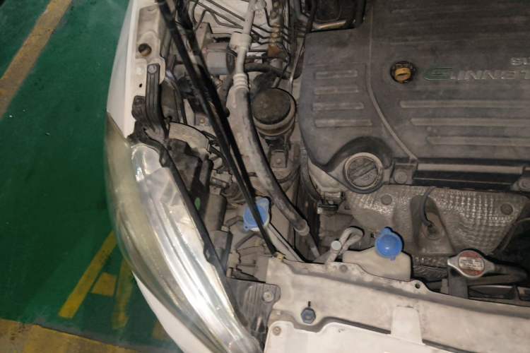 Used Suzuki S-Cross 2014 1.6L Manual Two-Wheel Drive Elite Model Engine Bay Right