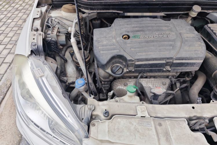 Used Suzuki S-Cross 2014 1.6L CVT Two-Wheel Drive Elite Version Engine Bay Right