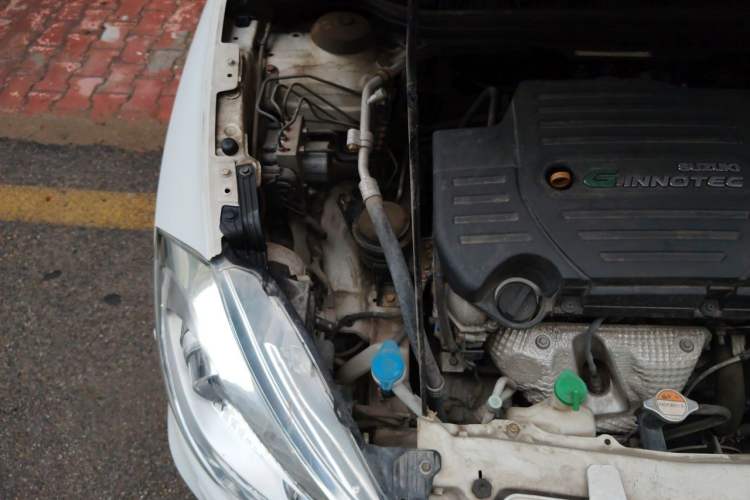 Used Suzuki S-Cross 2014 1.6L CVT Two-Wheel Drive Elite Version Engine Bay Right