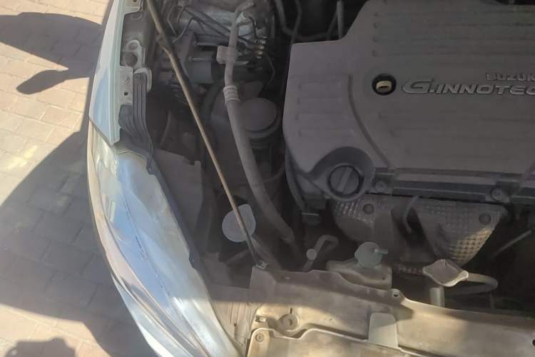 Used Suzuki S-Cross 2014 1.6L CVT Two-Wheel Drive Entry Model Engine Bay Right