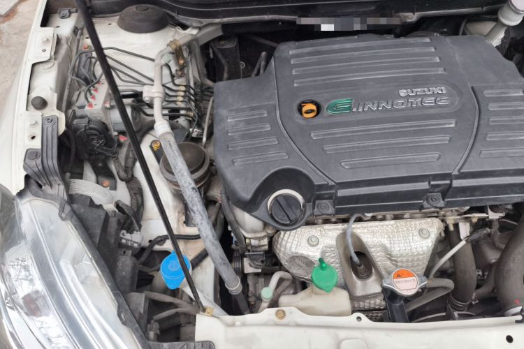 Used Suzuki S-Cross 2014 1.6L CVT Four-Wheel Drive Luxury Version Engine Bay Right