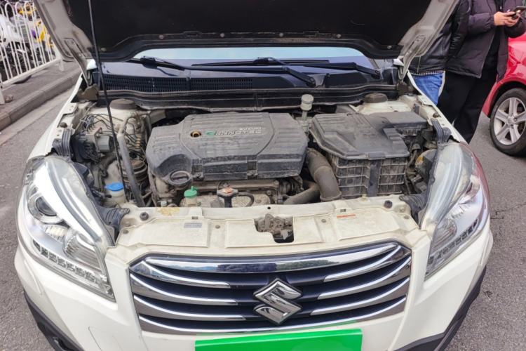 Used Suzuki S-Cross 2014 1.6L CVT Two-Wheel Drive Elite Version Engine Bay