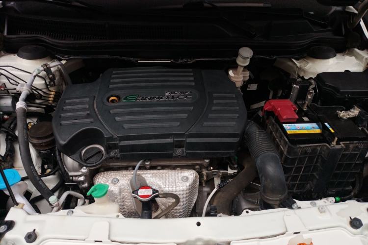 Used Suzuki S-Cross 2014 1.6L CVT Two-Wheel Drive Entry Model Engine Bay