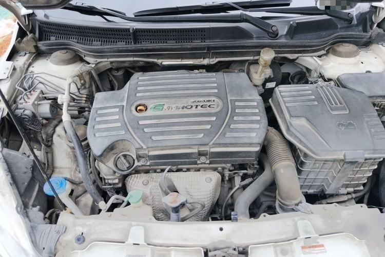Used Suzuki S-Cross 2014 1.6L CVT Two-Wheel Drive Entry Model Engine Bay