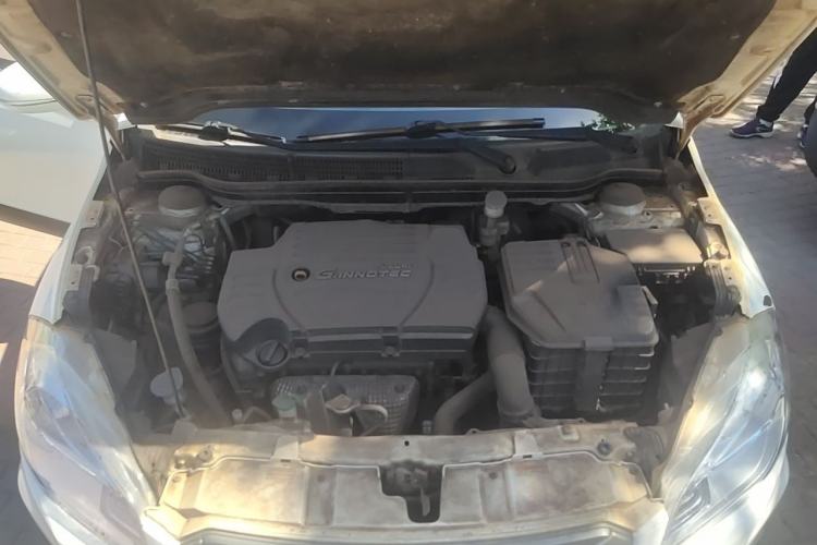 Used Suzuki S-Cross 2014 1.6L CVT Two-Wheel Drive Entry Model Engine Bay