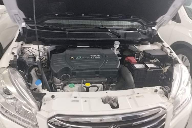 Used Suzuki S-Cross 2014 1.6L CVT Two-Wheel Drive Elite Version Engine Bay