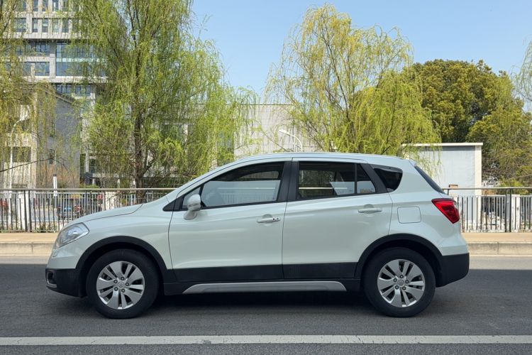 Used Suzuki S-Cross 2014 1.6L CVT Two-Wheel Drive Elite Version Exterior 3