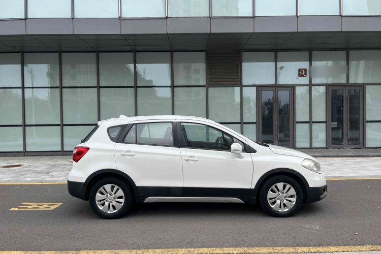 Used Suzuki S-Cross 2014 1.6L CVT Two-Wheel Drive Elite Version Exterior 3