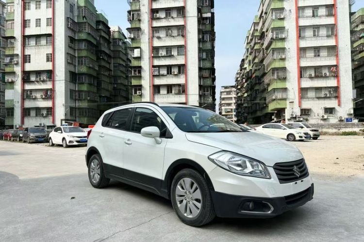 Used Suzuki S-Cross 2014 1.6L CVT Two-Wheel Drive Entry Model Exterior 4