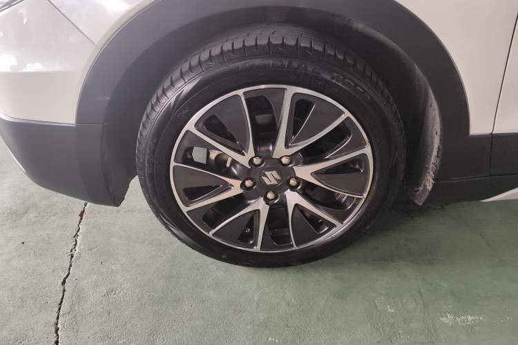 Used Suzuki S-Cross 2014 1.6L CVT Four-Wheel Drive Luxury Version Exterior 4