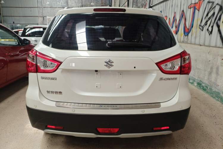 Used Suzuki S-Cross 2014 1.6L CVT Two-Wheel Drive Elite Version Exterior 4
