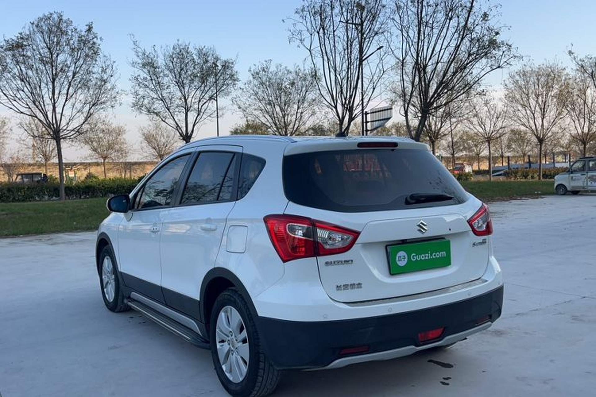 Used Suzuki S-Cross 2014 1.6L CVT Two-Wheel Drive Elite Version Exterior 6