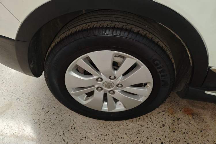 Used Suzuki S-Cross 2014 1.6L CVT Two-Wheel Drive Elite Version Exterior 8