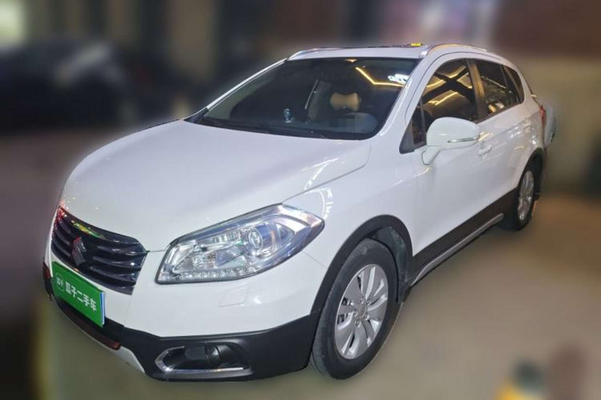 Used Suzuki S-Cross 2014 1.6L CVT Two-Wheel Drive Elite Version Front Left 45 Deg