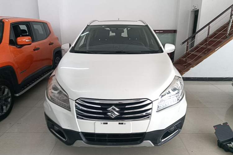 Used Suzuki S-Cross 2014 1.6L CVT Two-Wheel Drive Elite Version Front
