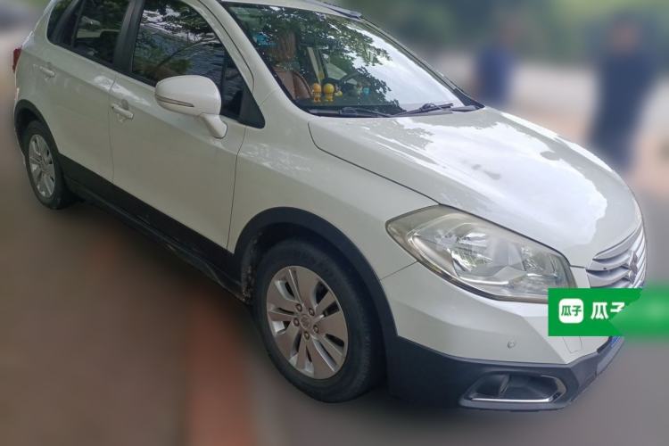 Used Suzuki S-Cross 2014 1.6L CVT Two-Wheel Drive Entry Model Front Right 45 Deg
