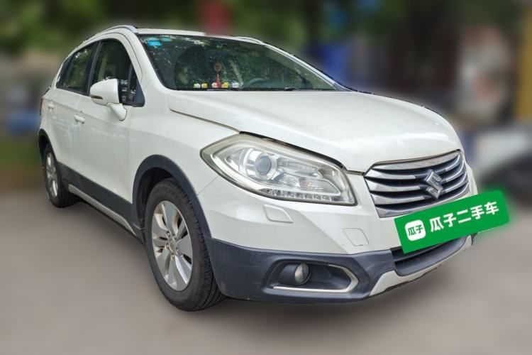Used Suzuki S-Cross 2014 1.6L CVT Two-Wheel Drive Elite Version Front Right 45 Deg
