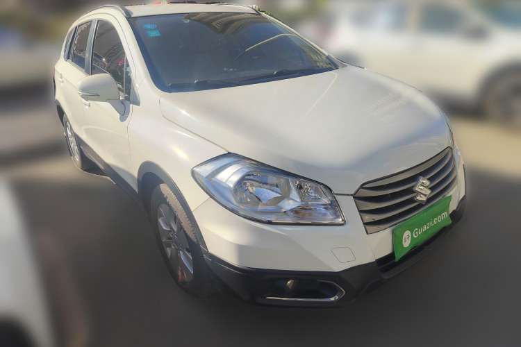 Used Suzuki S-Cross 2014 1.6L Manual Two-Wheel Drive Entry Model Front Right 45 Deg