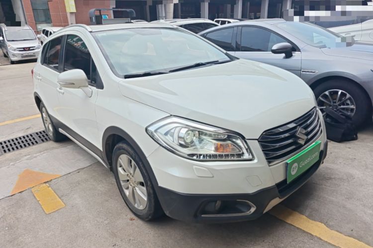 Used Suzuki S-Cross 2014 1.6L CVT Two-Wheel Drive Elite Version Front Right 45 Deg