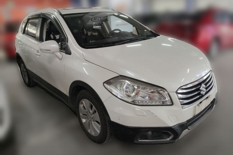 Used Suzuki S-Cross 2014 1.6L CVT Two-Wheel Drive Elite Version Front Right 45 Deg
