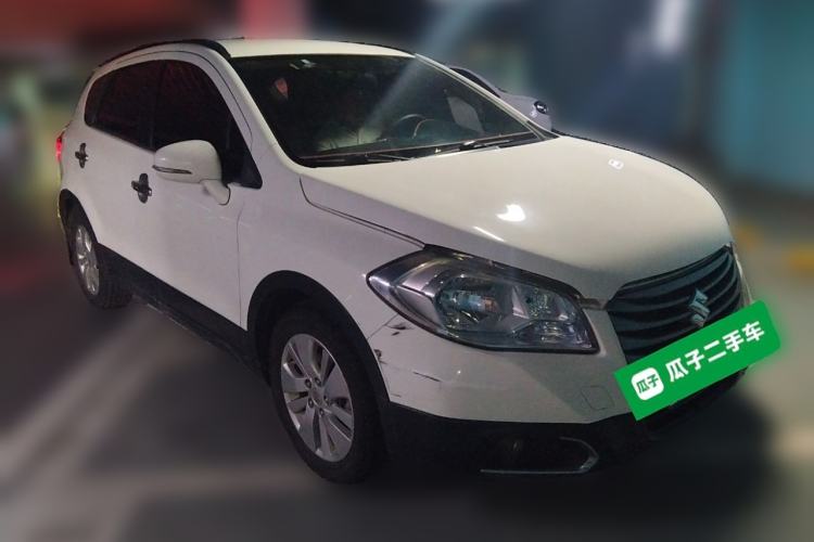 Used Suzuki S-Cross 2014 1.6L CVT Two-Wheel Drive Entry Model Front Right 45 Deg
