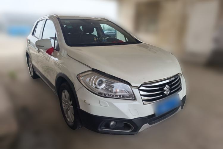 Used Suzuki S-Cross 2014 1.6L CVT Two-Wheel Drive Elite Version Front Right 45 Deg