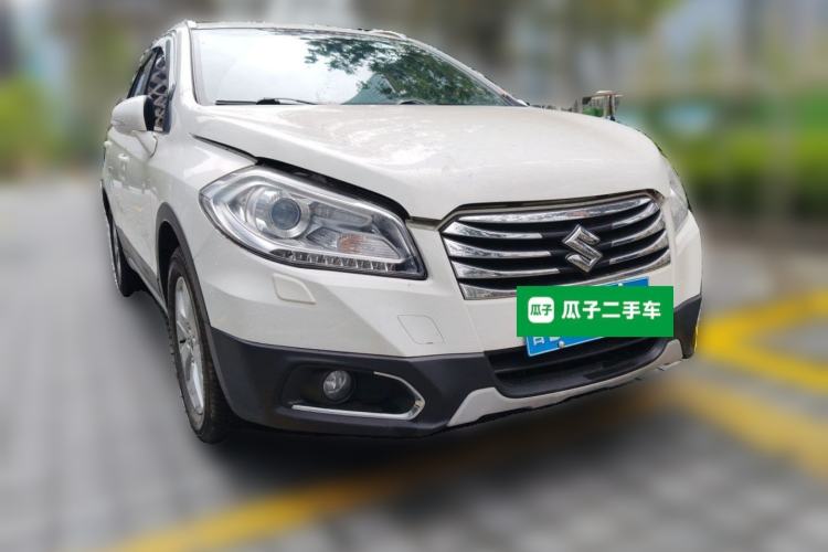 Used Suzuki S-Cross 2014 1.6L CVT Two-Wheel Drive Elite Version Front Right 45 Deg