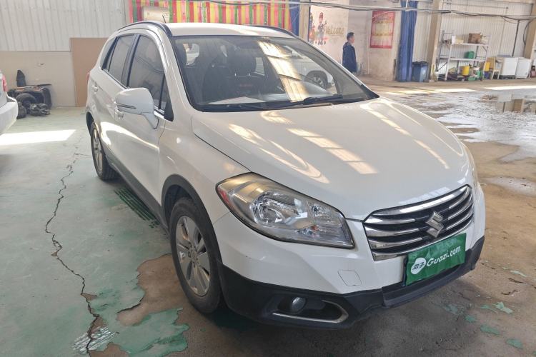 Used Suzuki S-Cross 2014 1.6L Manual Two-Wheel Drive Entry Model Front Right 45 Deg
