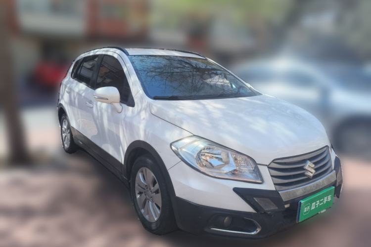 Used Suzuki S-Cross 2014 1.6L CVT Two-Wheel Drive Entry Model Front Right 45 Deg
