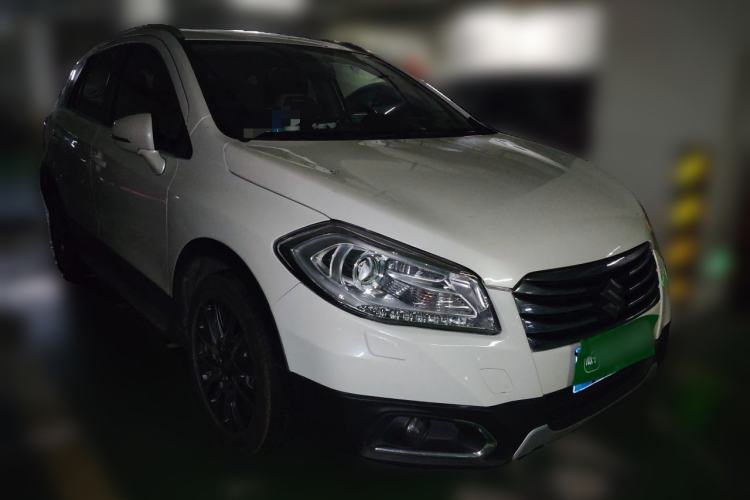 Used Suzuki S-Cross 2014 1.6L CVT Four-Wheel Drive Luxury Version Front Right 45 Deg