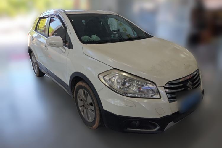Used Suzuki S-Cross 2014 1.6L CVT Two-Wheel Drive Elite Version Front Right 45 Deg