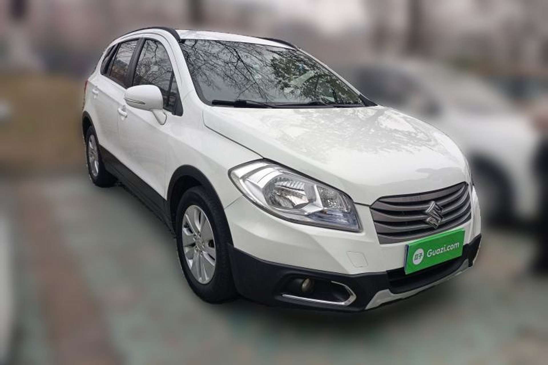 Used Suzuki S-Cross 2014 1.6L CVT Two-Wheel Drive Entry Model Front Right 45 Deg