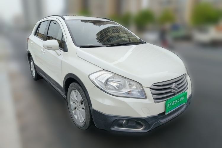 Used Suzuki S-Cross 2014 1.6L CVT Two-Wheel Drive Entry Model Front Right 45 Deg