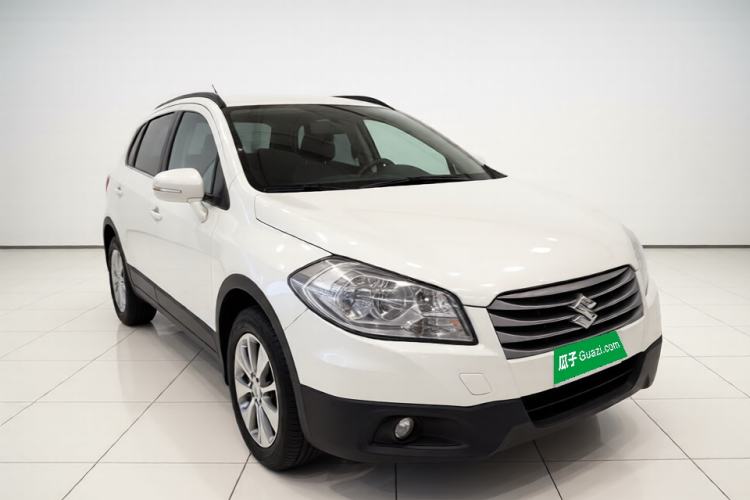 Used Suzuki S-Cross 2014 1.6L Manual Two-Wheel Drive Entry Model Front Right 45 Deg