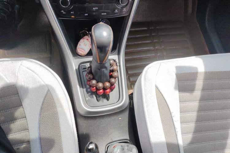 Used Suzuki S-Cross 2014 1.6L CVT Two-Wheel Drive Elite Version Gear Lever